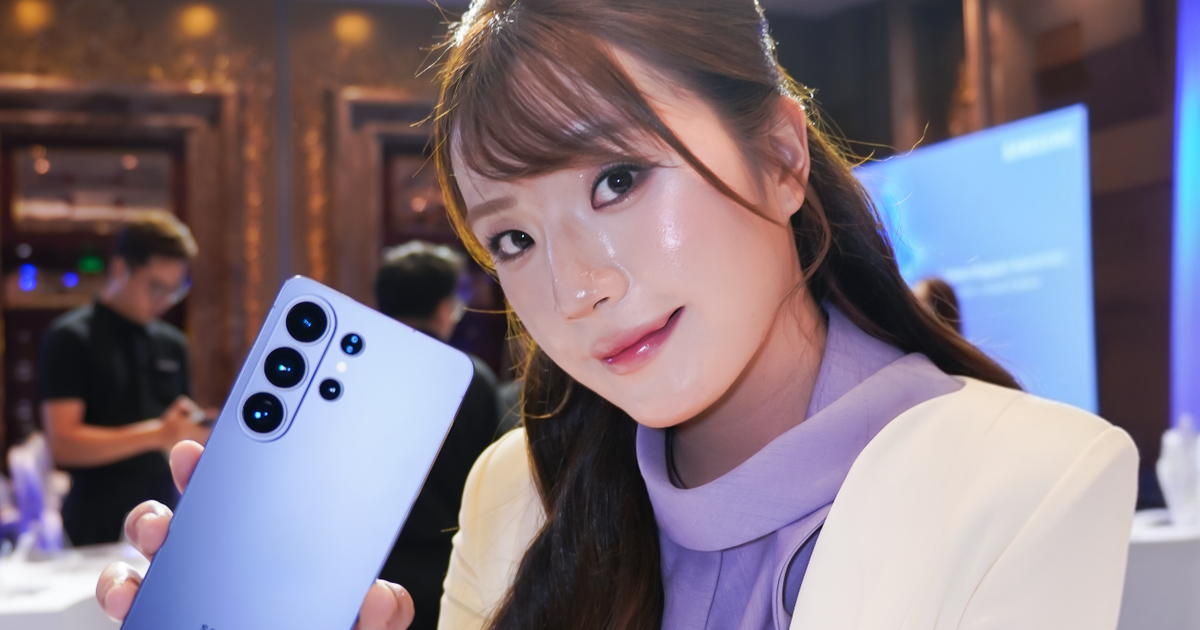 Mặc cho đẹp, cho sang, bí kíp nằm ngay trong một khoanh tròn trên Galaxy S26 Ultra