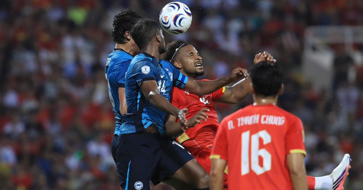 'Nhạc trưởng' Singapore đặc biệt khen ngợi Quang Hải, tự hào trận hòa đội tuyển Việt Nam
