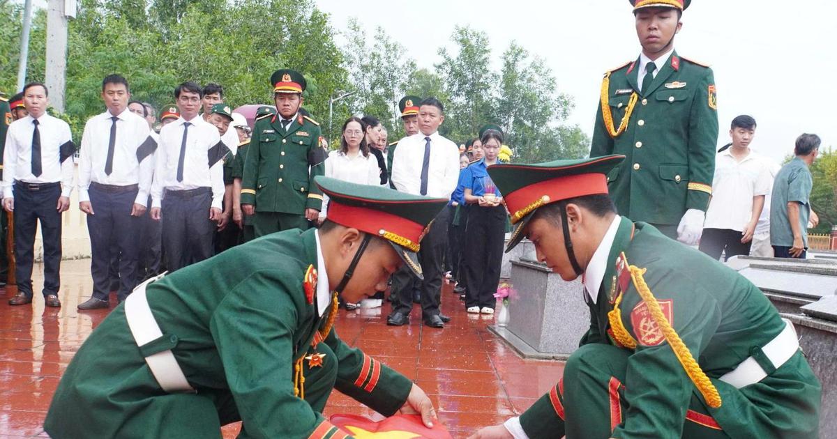 Đà Nẵng: Truy điệu, an táng 4 hài cốt liệt sĩ tìm thấy tại hang Đá Sập