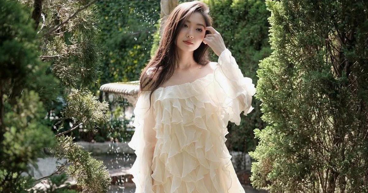 Tự tin thả dáng cùng váy, áo bèo nhún