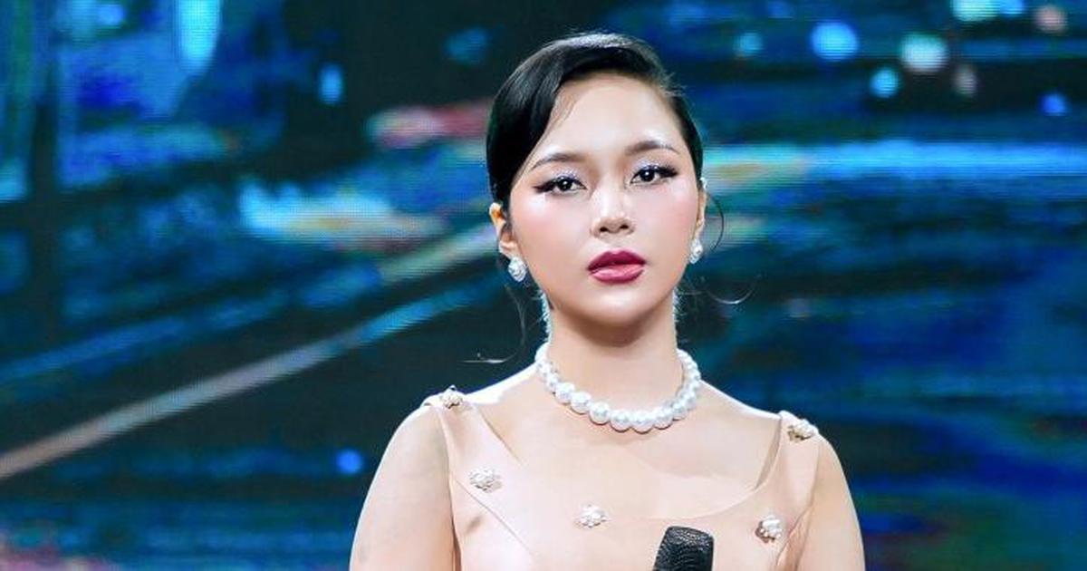 'Bản sao' Lệ Quyên giữ phong độ, gây 'sốt' khi hát 'Sầu tím thiệp hồng'