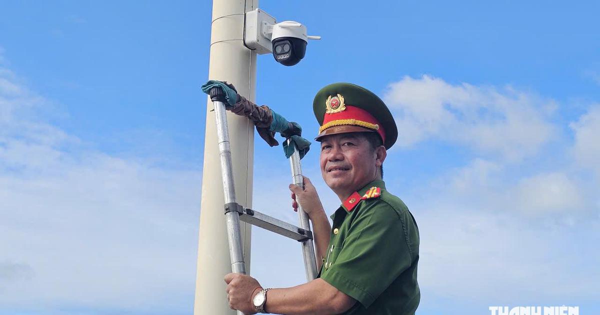 TP.HCM: Lắp camera xử lý nạn xả ‘trộm’ rác thải dọc bờ kè Phước Hải