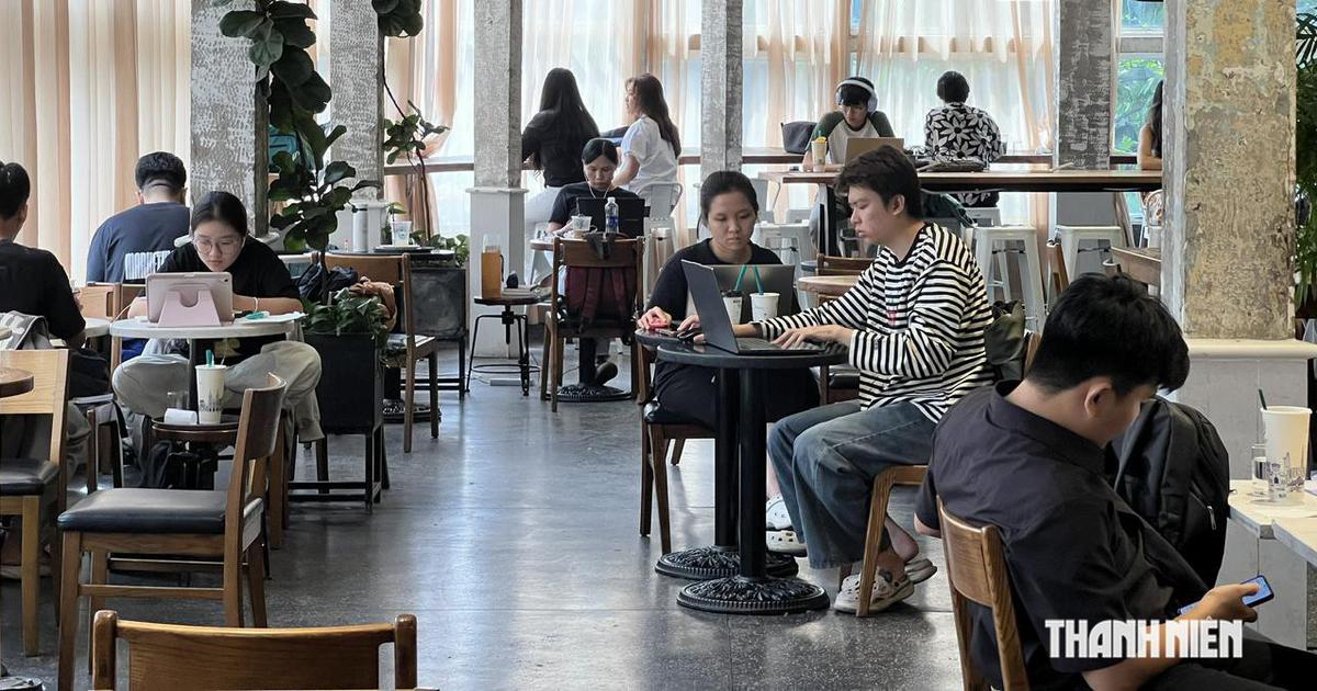 Không sợ đóng cửa: 3 quán cà phê mở xuyên đêm cho 'hội cày deadline'