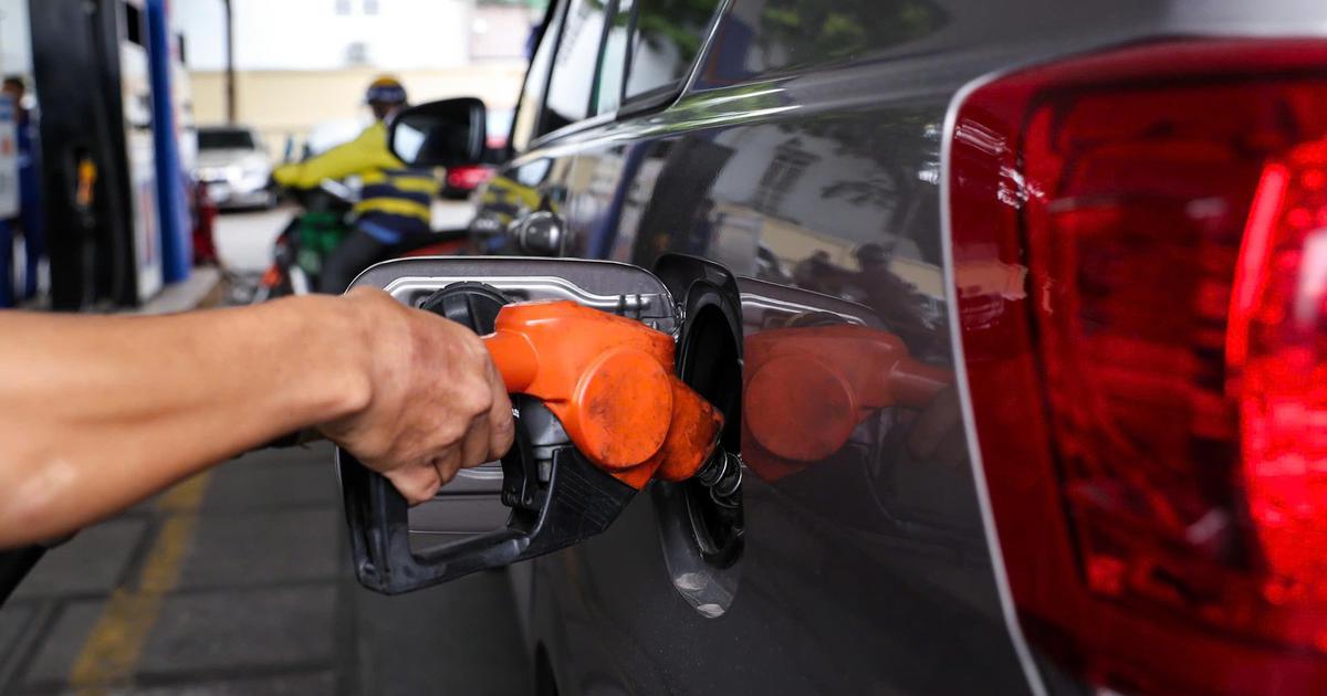 Giá xăng dầu hôm nay 31.7.2026: Xăng E10 vừa được điều chỉnh tăng gần 1.500 đồng/lít