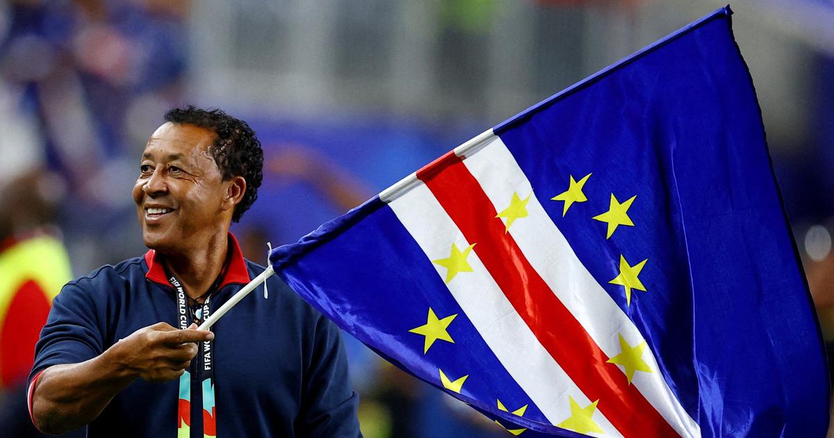 HLV Cabo Verde xúc động tạm biệt World Cup, dành lời khen đặc biệt cho Argentina