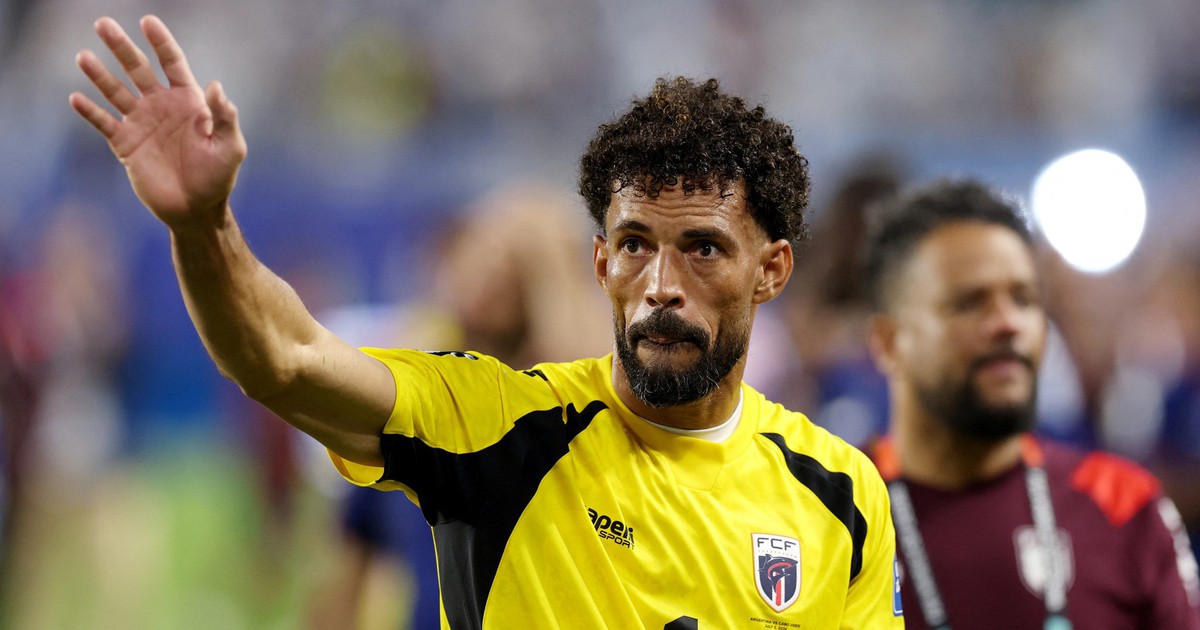 'Người nhện' Vozinha 4 lần khiến Messi ôm đầu bất lực: Cabo Verde hay không tưởng!