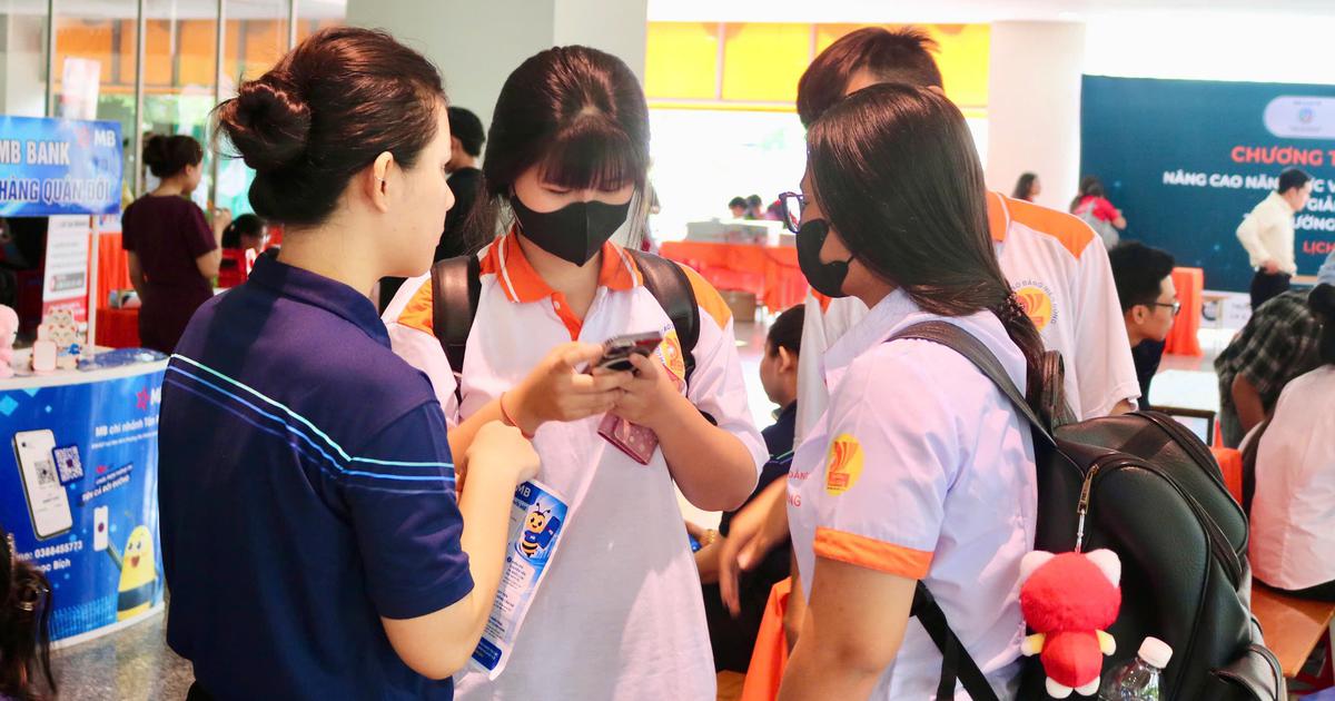 Việc làm không yêu cầu kinh nghiệm, có nơi thu nhập từ 7 - 15 triệu đồng/tháng