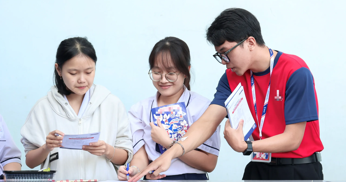 Trường ĐH có điểm sàn xét tuyển năm ngoái là 12, năm nay bao nhiêu?