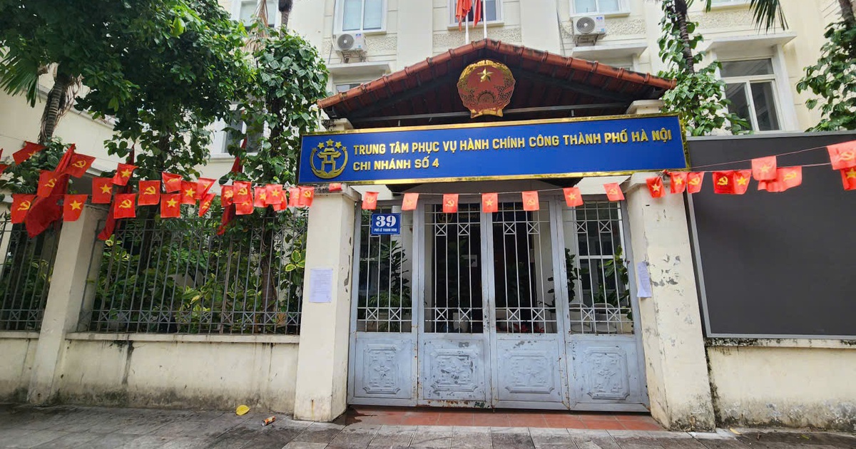 Trung t&acirc;m h&agrave;nh ch&iacute;nh c&ocirc;ng ở H&agrave; Nội mở cửa trở lại l&agrave;m việc s&aacute;ng thứ bảy