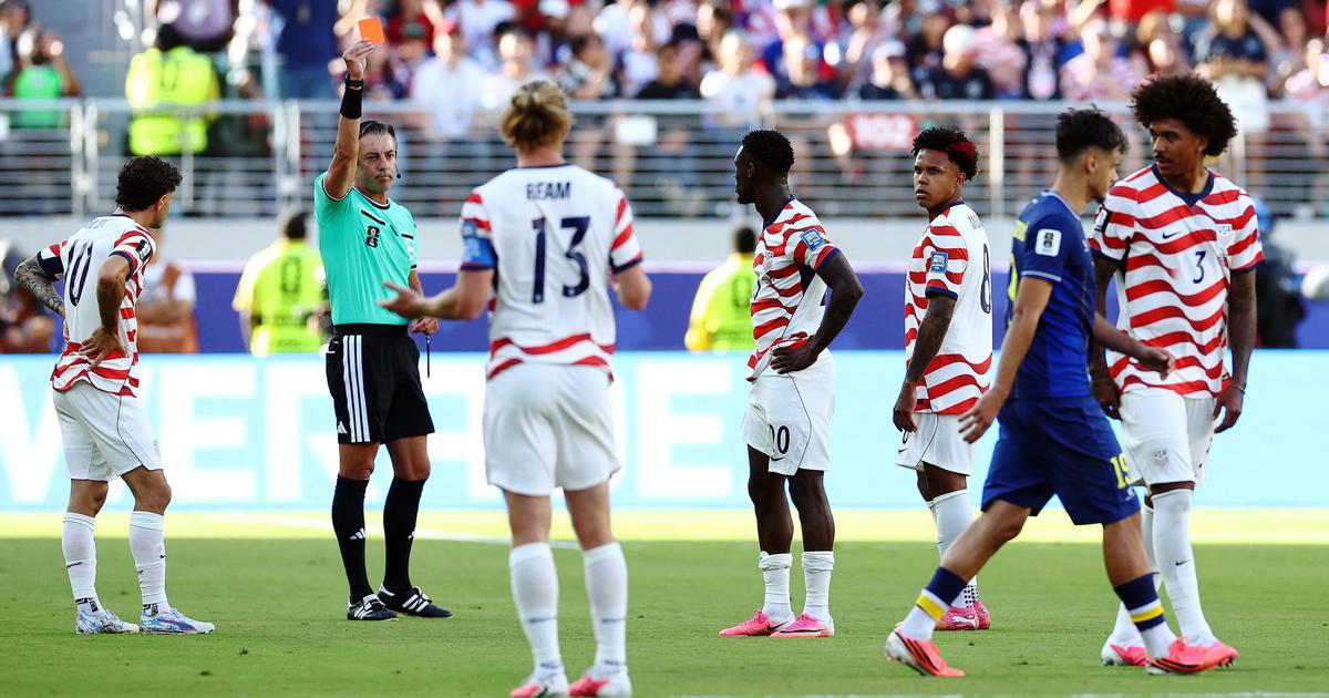 Vừa bị thẻ đỏ, FIFA vẫn cho sao Mỹ ra sân đấu Bỉ: Ông Trump cảm ơn!