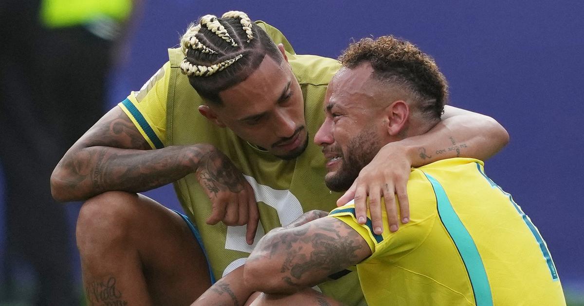 Neymar khóc nức nở khi Brazil thua và những giây phút không giữ được 'cái đầu lạnh'