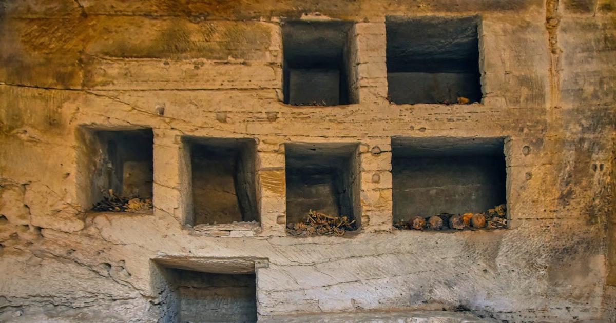 Thành phố cổ và những ngôi mộ ‘lưỡi vàng’ lộ diện ở Ai Cập