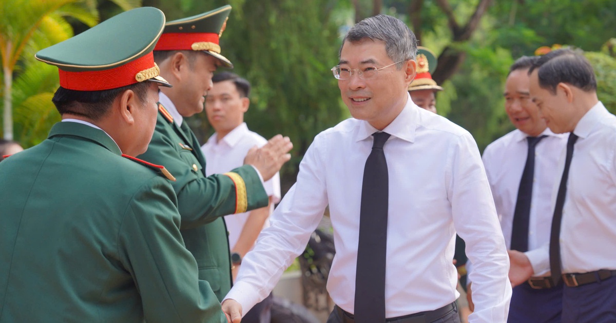 Thủ tướng dự lễ quy tập hài cốt liệt sĩ ở công viên Lê Thị Riêng