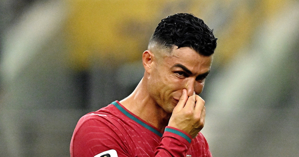 Chấm điểm Bồ Đào Nha - Tây Ban Nha: Ronaldo thấp nhất hàng công, khóc sau trận