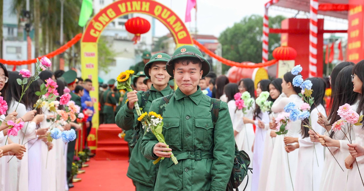 Bộ Quốc phòng nói rõ về xăm hình, tật khúc xạ trong tuyển nghĩa vụ quân sự