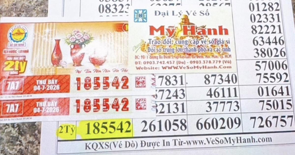 Thấy h&agrave;ng x&oacute;m tr&uacute;ng số, liền d&ograve; v&eacute; ph&aacute;t hiện tr&uacute;ng độc đắc xổ số miền Nam