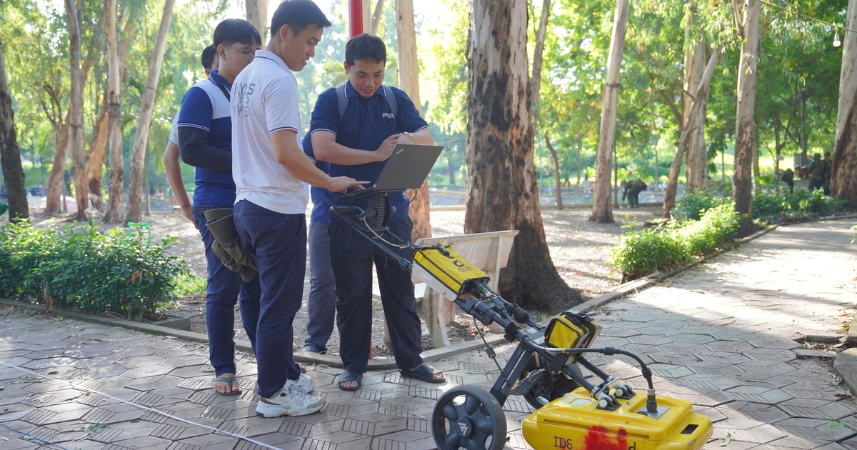Tìm kiếm hài cốt liệt sĩ ở công viên Lê Thị Riêng từ sáng nay