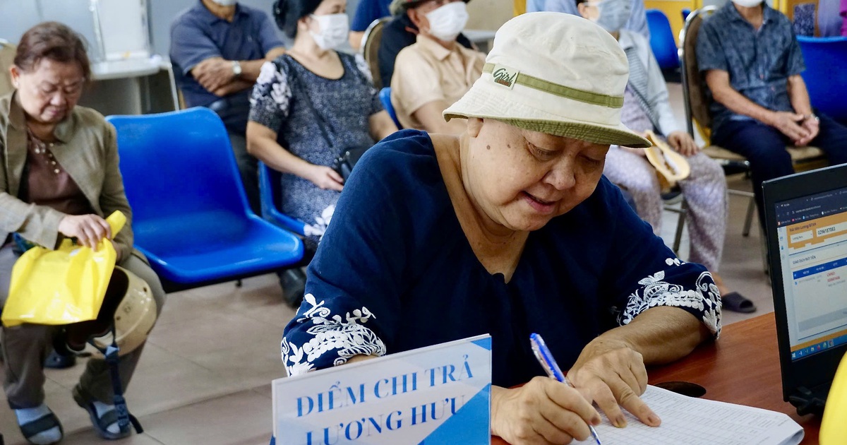 Đề xuất giảm thời gian đóng BHXH dưới 15 năm được hưởng lương hưu, Bộ Nội vụ nói gì?