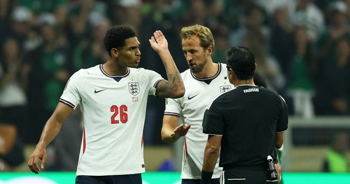 FIFA tự làm khó mình khi ưu ái thái quá đội tuyển Mỹ: Anh, Pháp cũng đòi 'quyền lợi'