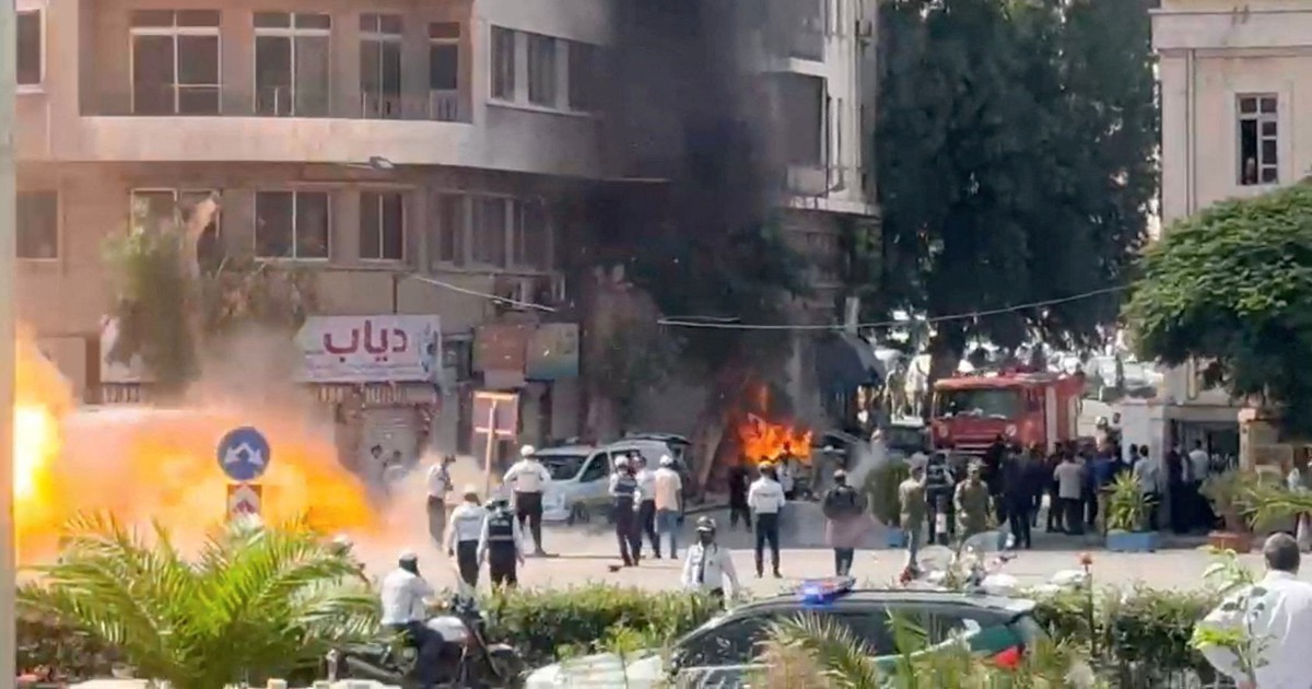 Nổ lớn tại thủ đô Syria giữa chuyến thăm của Tổng thống Pháp