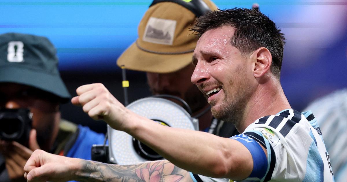 Messi nước mắt ràn rụa khi Argentina thắng nghẹt thở Ai Cập: Cảm xúc vỡ òa của nhà vua!