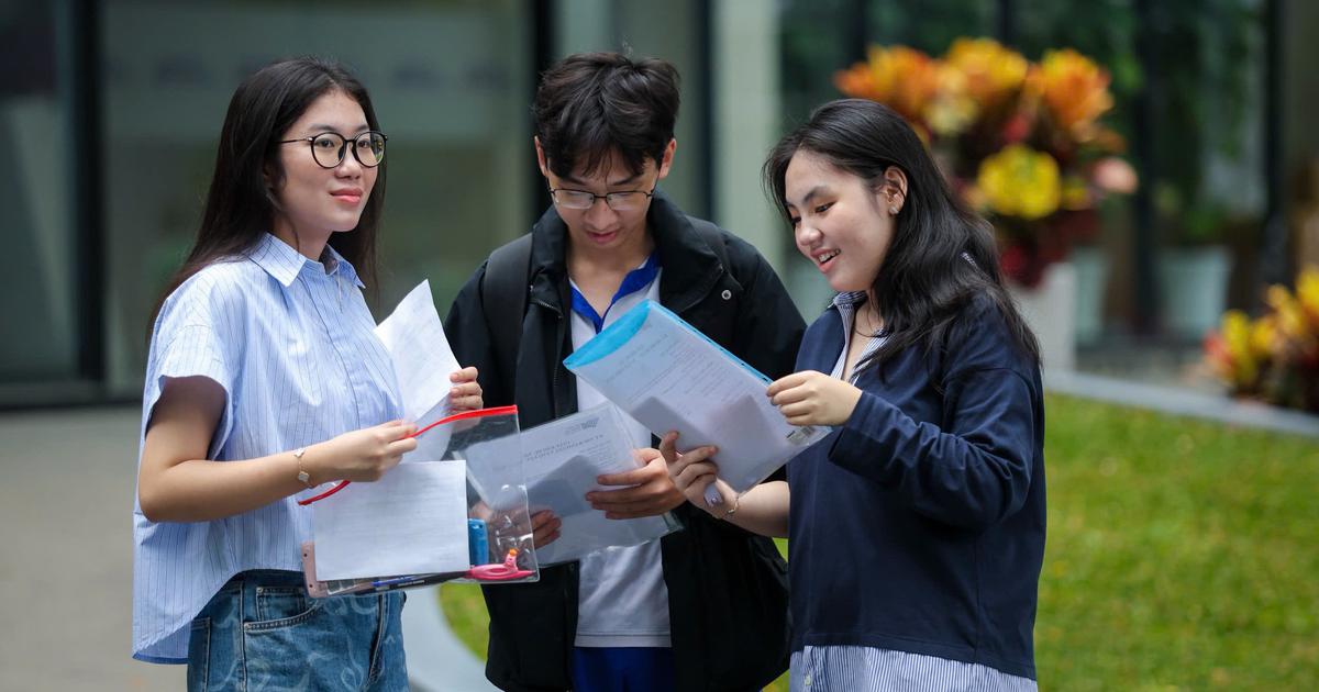 Điểm chuẩn dự kiến các ngành sức khỏe và pháp luật ra sao?
