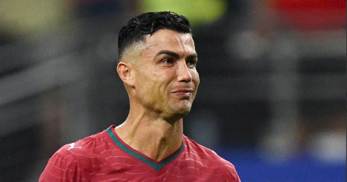 Những người lớn lên cùng... Ronaldo, nghẹn ngào khi thần tượng chia tay World Cup