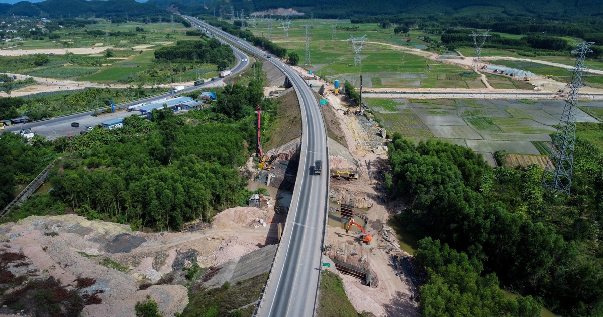 Cao tốc Cam Lộ - La Sơn tạm dừng lưu thông ban đêm từ ngày 10.7