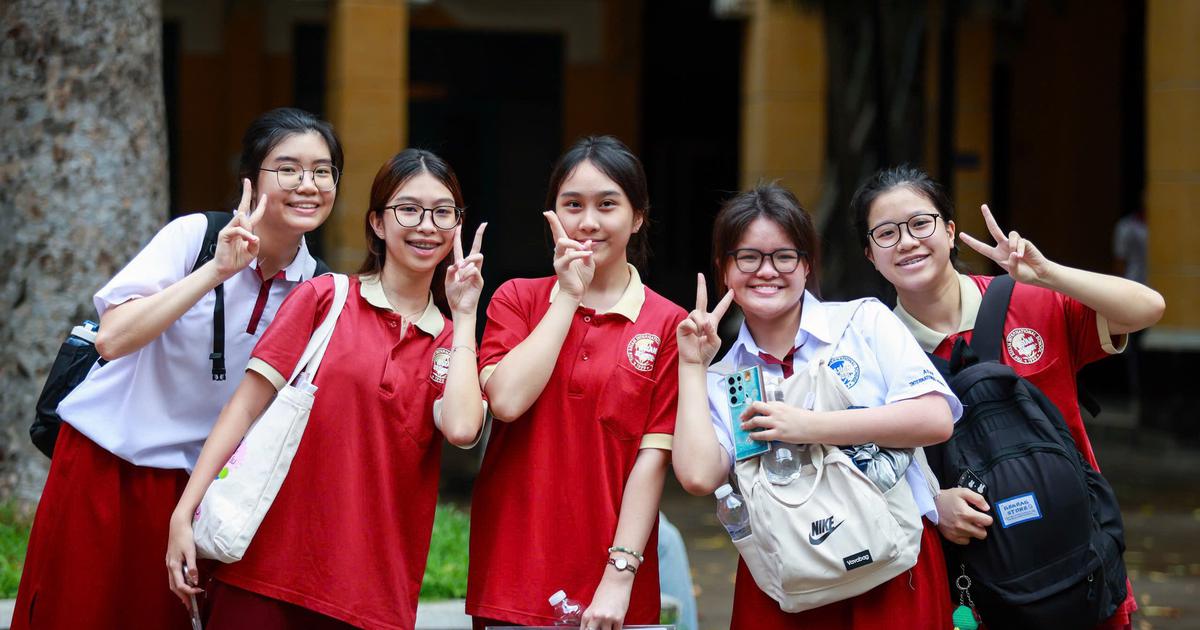 Điểm chuẩn các ngành 'nóng' sẽ biến động ra sao?