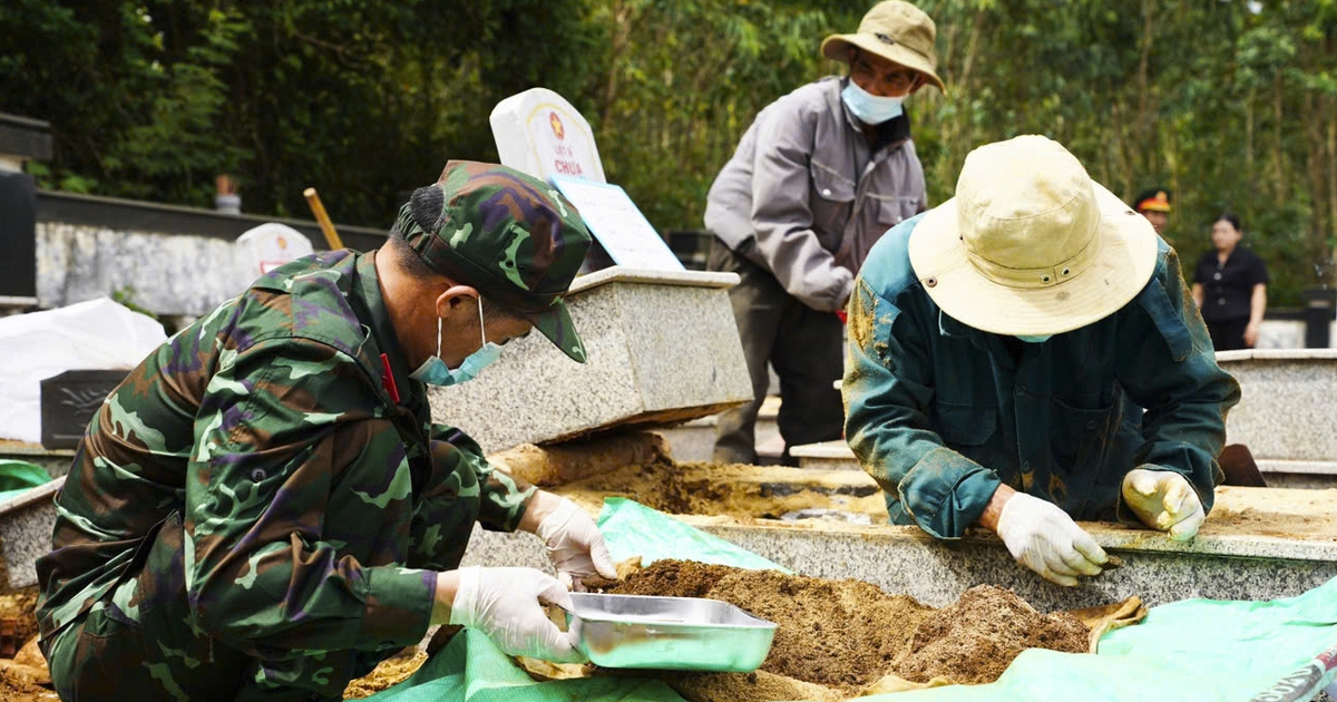 Quảng Ng&atilde;i t&igrave;m thấy 3 h&agrave;i cốt liệt sĩ, đẩy nhanh lấy mẫu ADN