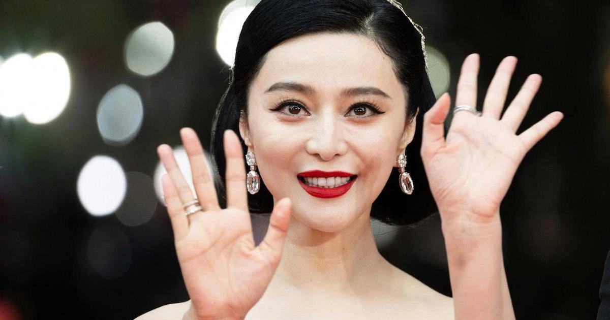 Phạm Băng Băng tỏa s&aacute;ng tại Tuần lễ thời trang Paris d&ugrave; gặp kh&oacute; tại qu&ecirc; nh&agrave;