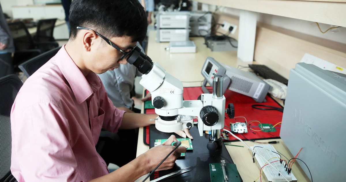 D&ugrave;ng vốn ngoại để n&acirc;ng cao nội lực: N&acirc;ng cấp 'bệ ph&oacute;ng'