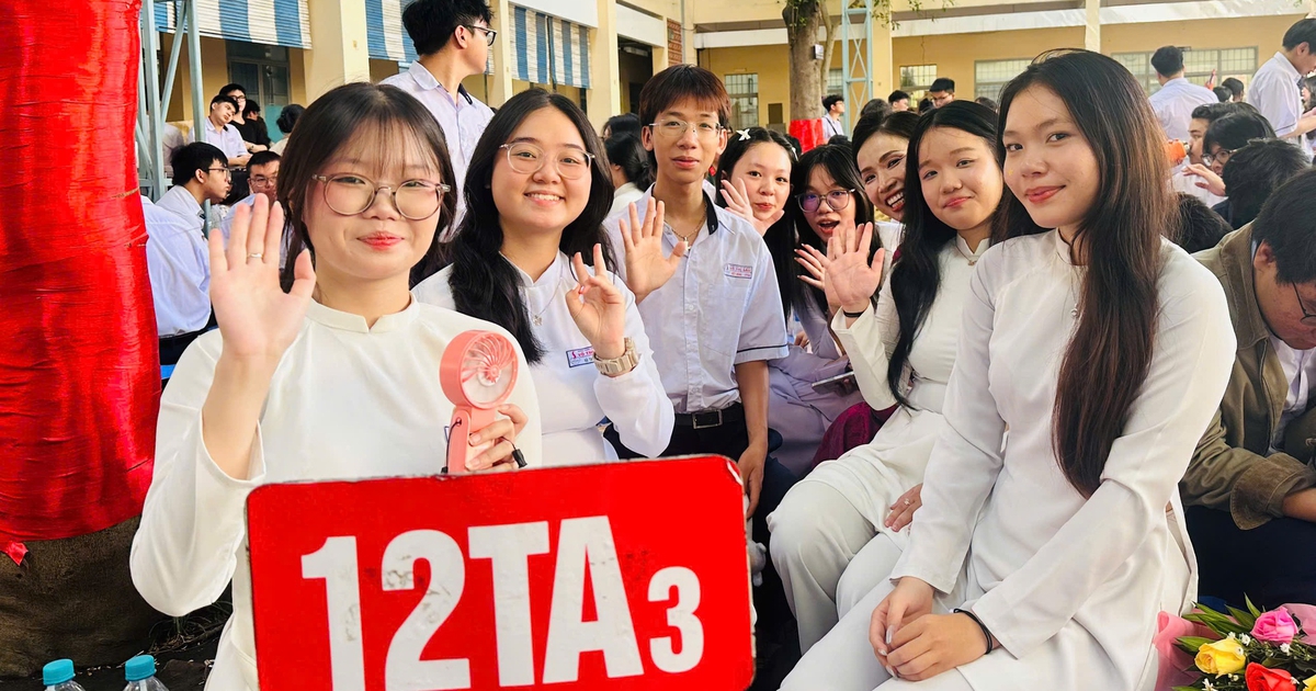 UBND TP.HCM chỉ đạo việc sắp xếp mạng lưới trường công lập theo chính quyền 2 cấp