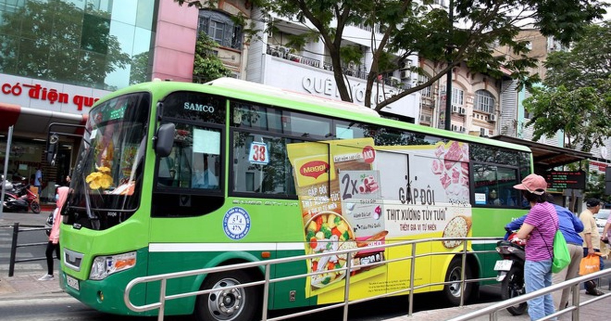 TP.HCM muốn ‘tái sinh’ quảng cáo trên thân xe buýt