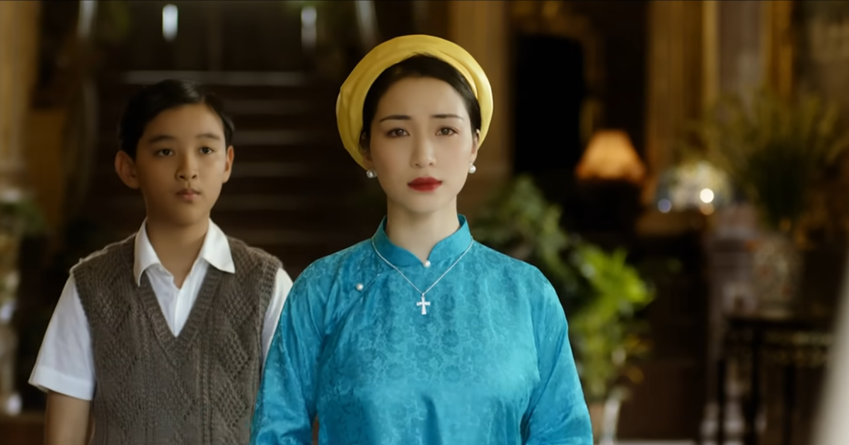 Nữ ca sĩ đóng Nam Phương hoàng hậu được so với Tăng Thanh Hà là ai?