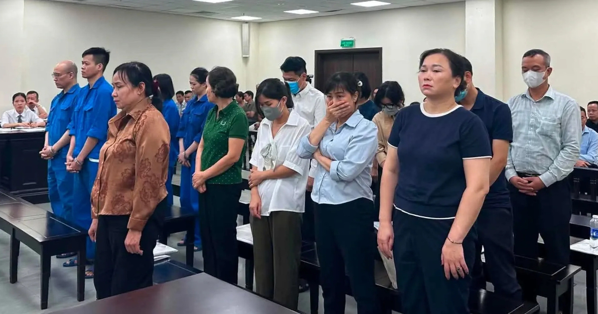 Nhận hối lộ 1,3 tỉ, cựu cán bộ y tế nói 'nể lắm mới nhận'