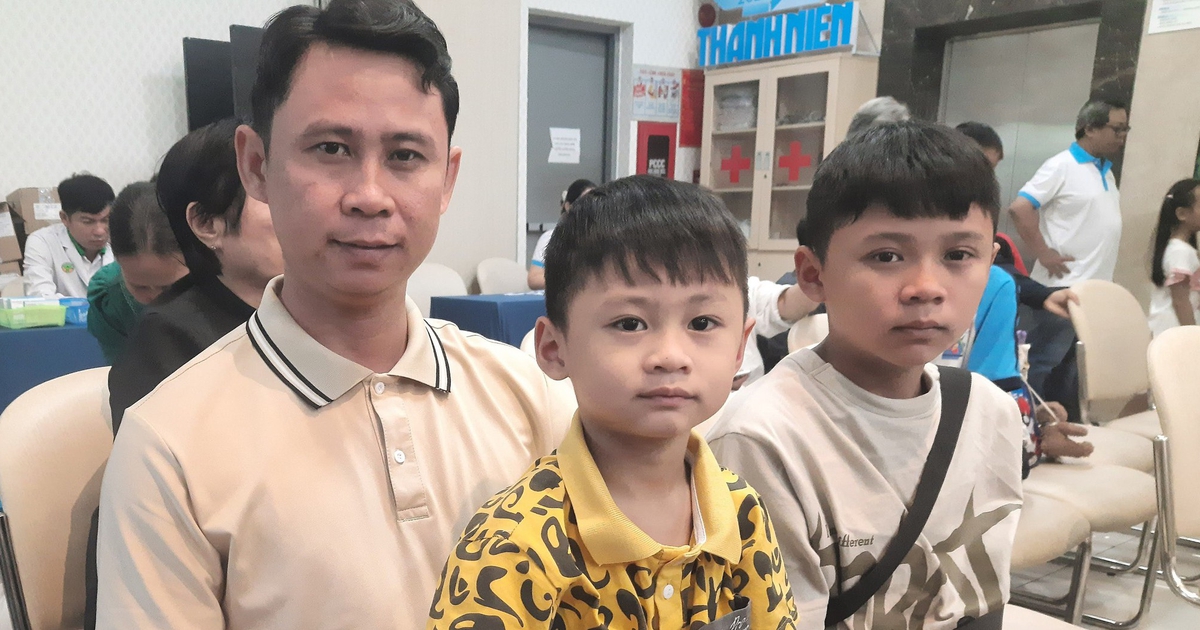 5 năm Cùng con đi tiếp cuộc đời: Mong ước của những người cha