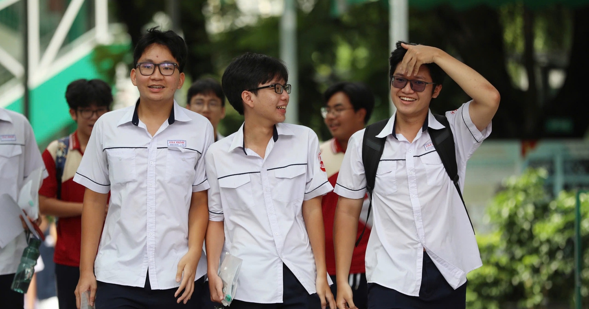 Điểm sàn Trường ĐH Kinh tế - Luật năm 2026 được tính ra sao?