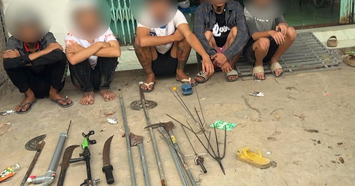 Ngăn chặn nhóm thanh thiếu niên chuẩn bị đánh nhau bằng dao búa, súng tự chế
