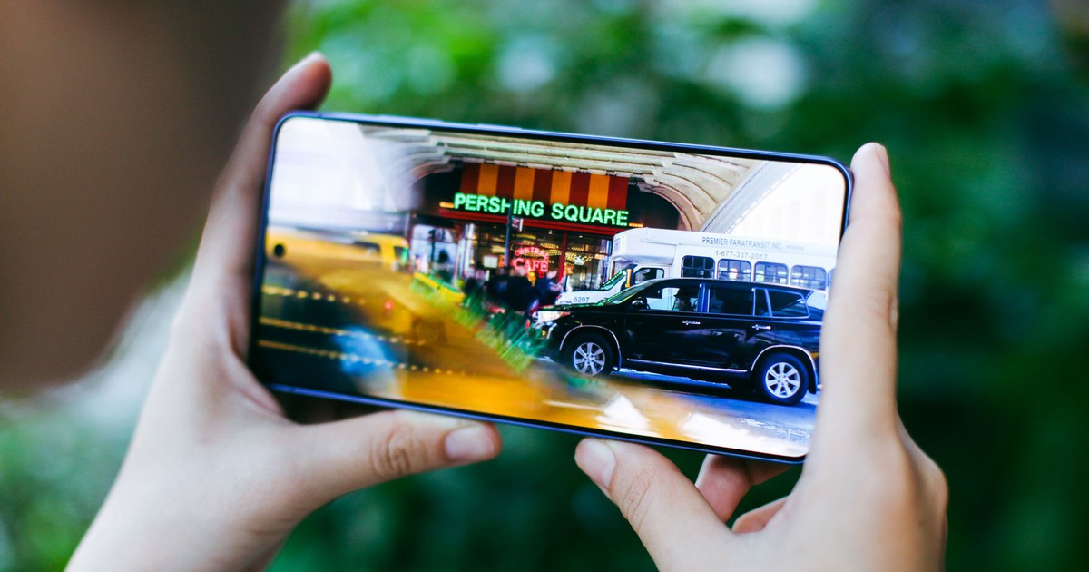 Tính năng thuyết phục người dùng chi thêm tiền cho điện thoại Galaxy