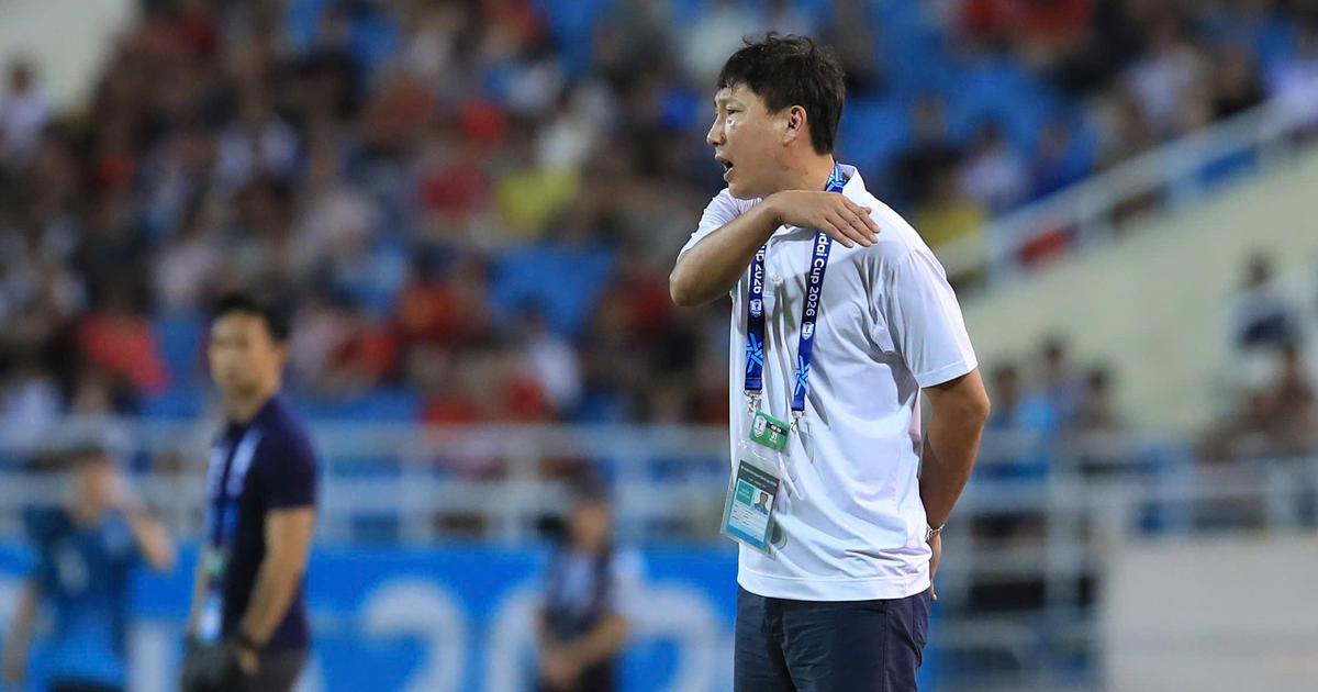 Báo Hàn Quốc: ‘HLV Kim Sang-sik có dấu mốc mới, Việt Nam vẫn rộng cửa đi tiếp’