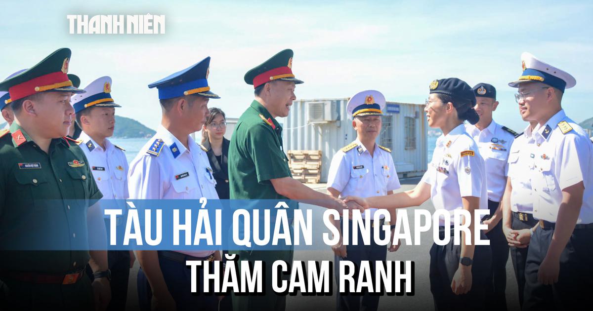 Tàu đổ bộ Hải quân Singapore đến cảng Cam Ranh