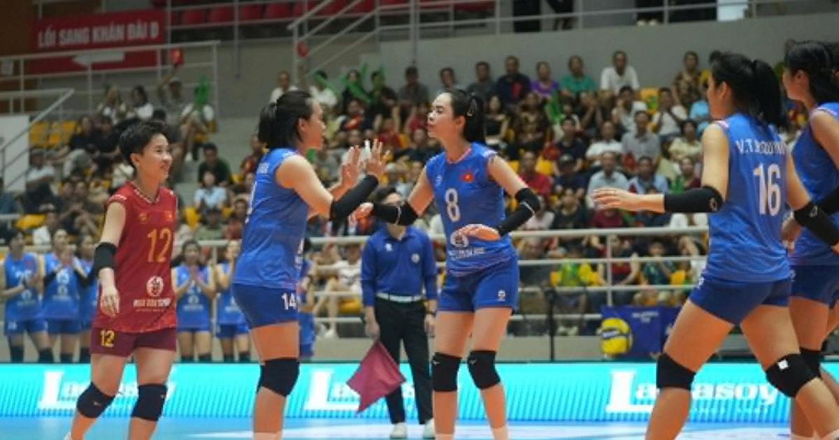 Đội tuyển bóng chuyền nữ Việt Nam thắng ngược ngoạn mục Indonesia ở chặng 1 SEA V.Cup