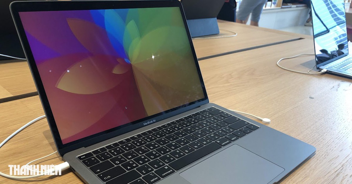 Lý do Apple từ bỏ màu trắng từng được yêu thích trên MacBook