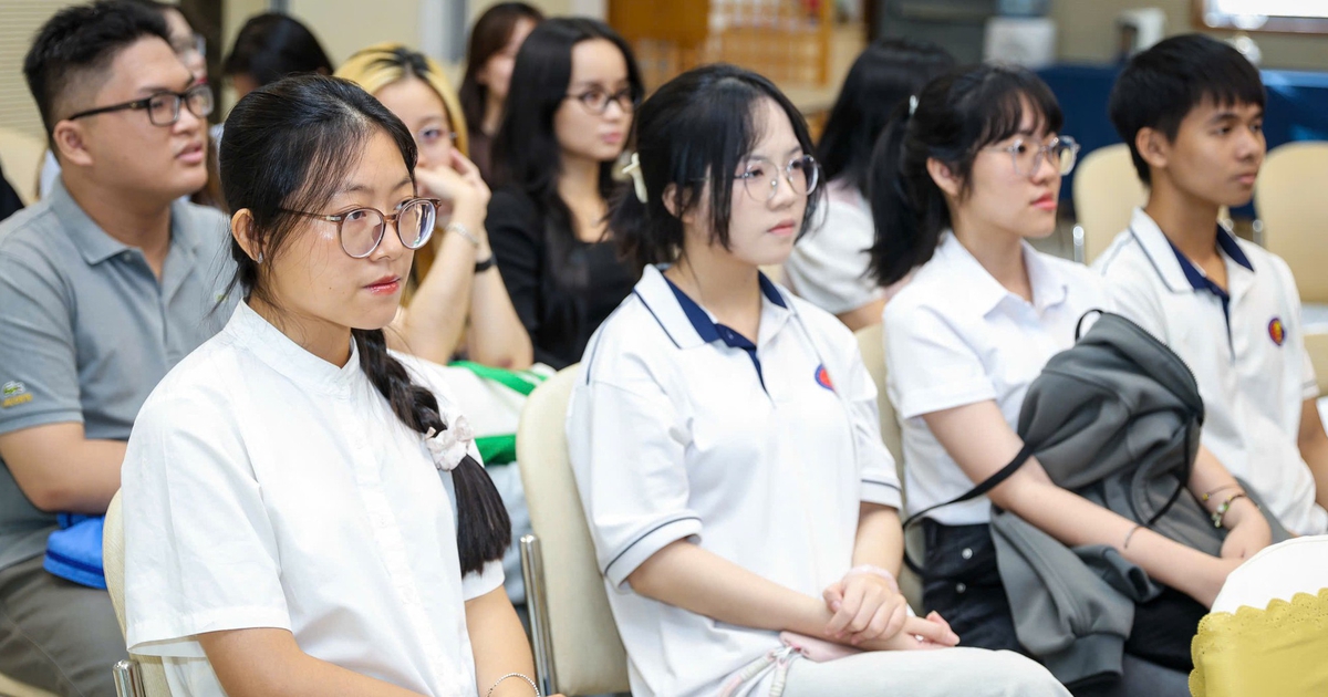 Nguyên nhân điểm chuẩn khối ngành khoa học xã hội nhân văn giảm sâu
