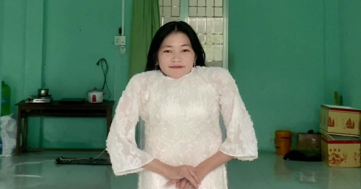 Cô giáo cao 1,23 m và những chuyến đò đến lớp