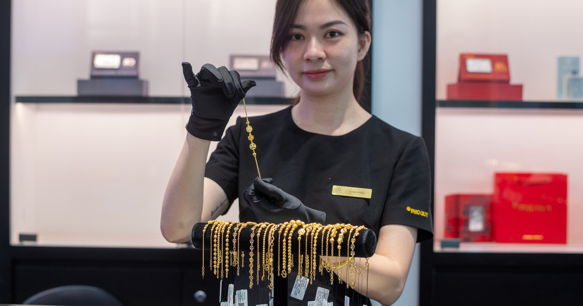 Giá vàng giảm dồn dập chiều 11.8