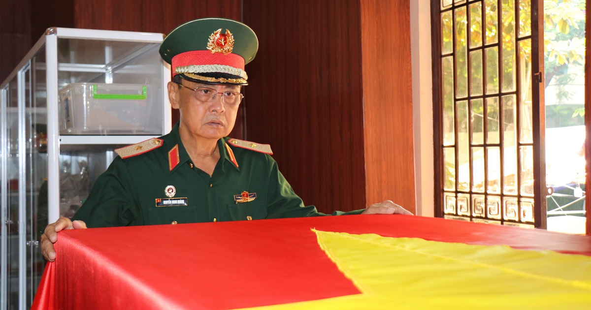 Hội Cựu chiến binh TP.HCM dâng hương, tưởng nhớ đồng đội tại công viên Lê Thị Riêng