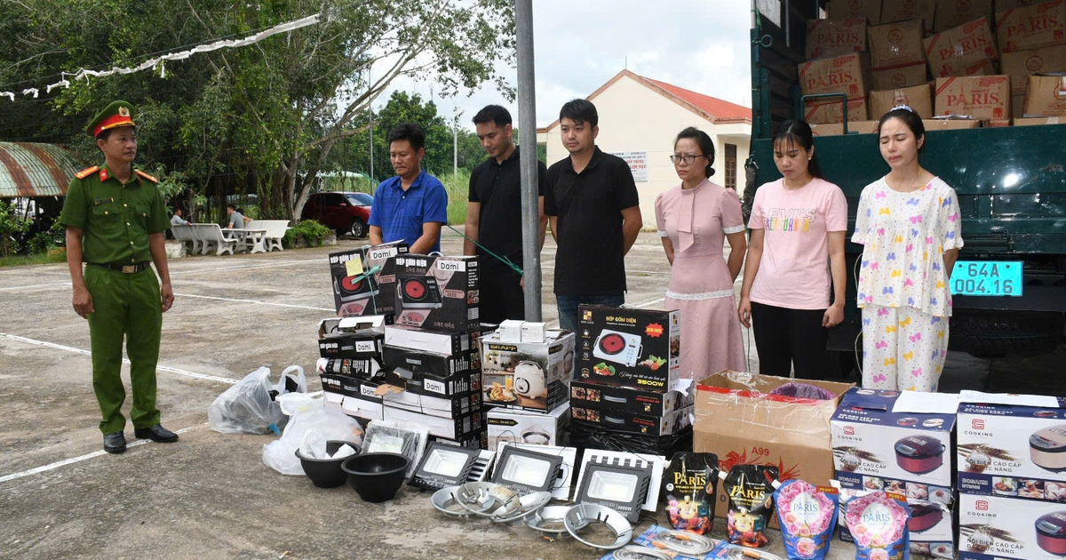 Vạch trần chiêu "tặng quà, bán hàng dỏm"