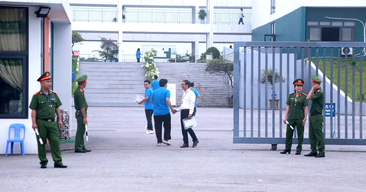 Thi lại tại điểm thi chuyên Tuyên Quang: Thí sinh nói đề thi khó